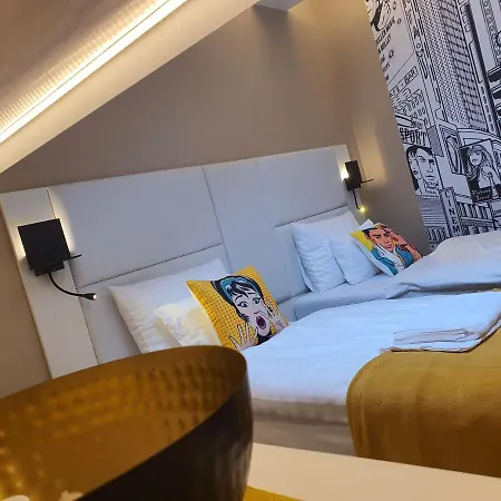 公寓 Kaposvar Apartman *