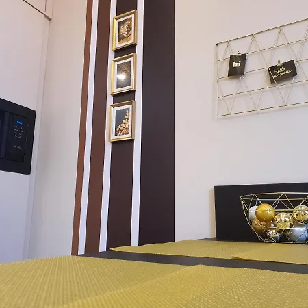 公寓 Kaposvar Apartman *