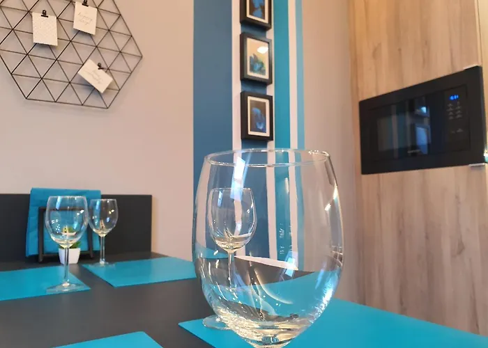 Kaposvar Apartman 公寓 *